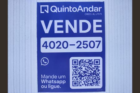 Casa de condomínio à venda com 375m², 5 quartos e 2 vagas Casa de condomínio à venda com 375m², 5 quartos e 2 vagasPlaquinha