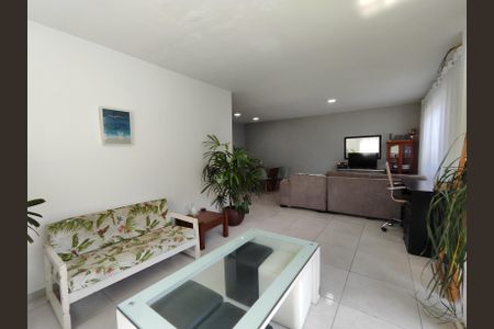 Sala de casa de condomínio à venda com 5 quartos, 375m² em Vargem Grande, Rio de Janeiro