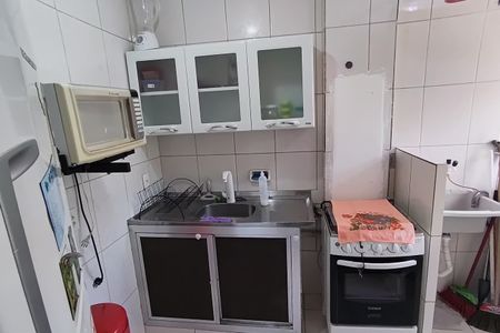 Cozinha de apartamento para alugar com 2 quartos, 48m² em Camorim, Rio de Janeiro