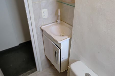 Apartamento para alugar com 48m², 2 quartos e 1 vaga Apartamento para alugar com 48m², 2 quartos e 1 vagaBanheiro