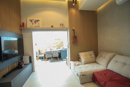 Apartamento à venda com 70m², 2 quartos e 1 vaga Apartamento à venda com 70m², 2 quartos e 1 vagaSala