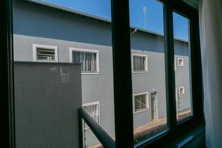 Casa à venda com 380m², 4 quartos e 4 vagas Casa à venda com 380m², 4 quartos e 4 vagasVista Quarto 4