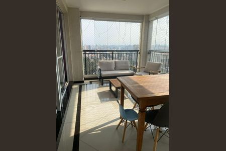 Apartamento à venda com 128m², 3 quartos e 2 vagasTerraço