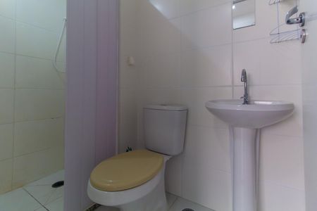 Apartamento para alugar com 33m², 2 quartos e sem vaga Apartamento para alugar com 33m², 2 quartos e sem vagaBanheiro