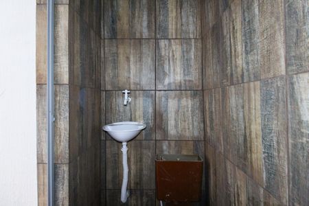 Casa para alugar com 56m², 1 quarto e sem vagaBanheiro