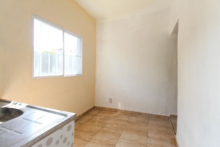 Sala/Cozinha de casa para alugar com 1 quarto, 56m² em Jardim das Camelias, São Paulo