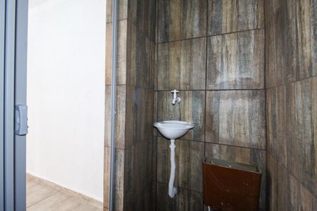 Casa para alugar com 56m², 1 quarto e sem vagaBanheiro