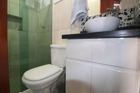 Apartamento à venda com 78m², 2 quartos e 1 vagaBanheiro Social