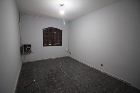 Casa à venda com 450m², 4 quartos e 6 vagasSuíte