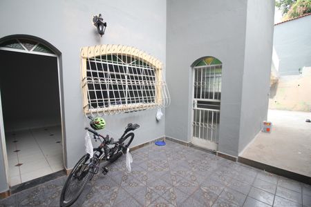 Casa à venda com 450m², 4 quartos e 6 vagasÁrea de Serviço