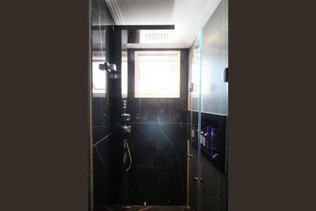 Apartamento à venda com 190m², 2 quartos e 3 vagasBanheiro suíte 2