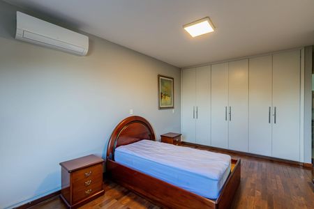 Casa para alugar com 460m², 3 quartos e 4 vagas Casa para alugar com 460m², 3 quartos e 4 vagasSuite