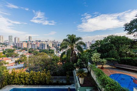 Casa para alugar com 460m², 3 quartos e 4 vagas Casa para alugar com 460m², 3 quartos e 4 vagasVista