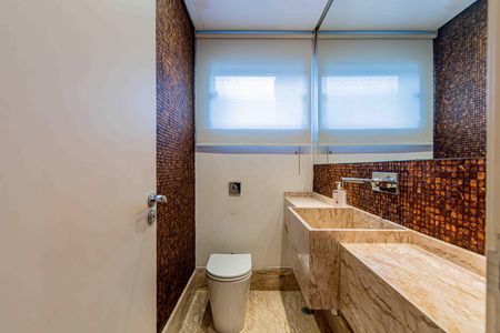 Casa para alugar com 460m², 3 quartos e 4 vagas Casa para alugar com 460m², 3 quartos e 4 vagasLavabo