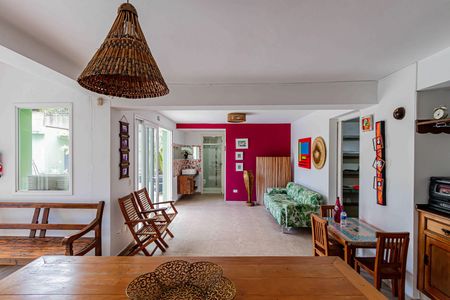 Casa para alugar com 460m², 3 quartos e 4 vagas Casa para alugar com 460m², 3 quartos e 4 vagasÁrea de lazer