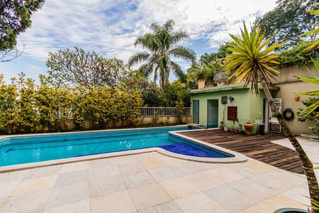 Casa para alugar com 460m², 3 quartos e 4 vagas Casa para alugar com 460m², 3 quartos e 4 vagasPiscina