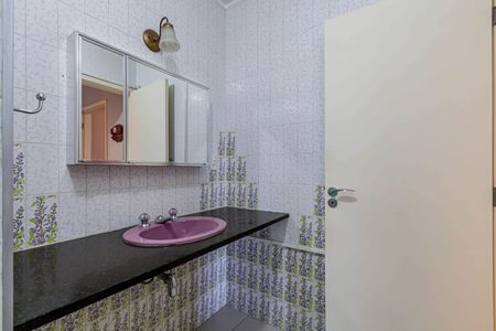 Casa para alugar com 460m², 3 quartos e 4 vagas Casa para alugar com 460m², 3 quartos e 4 vagasVista - Banheiro