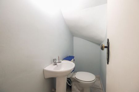 Casa à venda com 110m², 3 quartos e 4 vagas Casa à venda com 110m², 3 quartos e 4 vagasLavabo da Sala