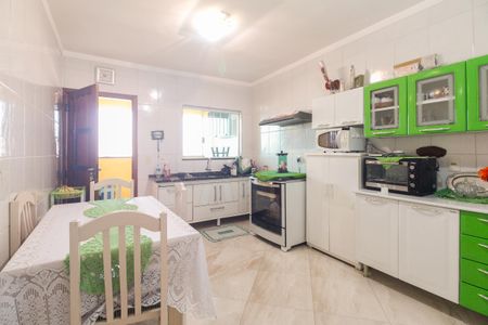 Casa à venda com 110m², 3 quartos e 4 vagas Casa à venda com 110m², 3 quartos e 4 vagasCozinha