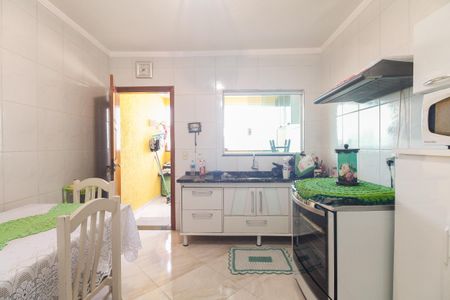 Casa à venda com 110m², 3 quartos e 4 vagas Casa à venda com 110m², 3 quartos e 4 vagasCozinha