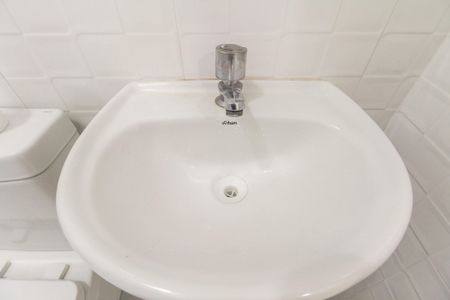 Casa à venda com 110m², 3 quartos e 4 vagas Casa à venda com 110m², 3 quartos e 4 vagasBanheiro Social