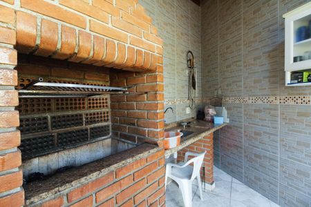 Casa à venda com 110m², 3 quartos e 4 vagas Casa à venda com 110m², 3 quartos e 4 vagasChurrasqueira