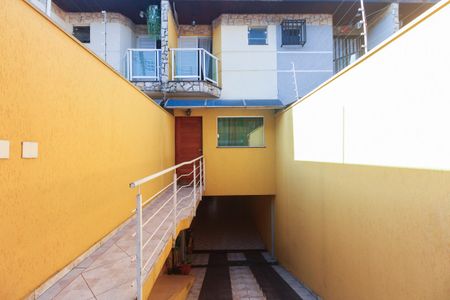 Casa à venda com 110m², 3 quartos e 4 vagas Casa à venda com 110m², 3 quartos e 4 vagasEntrada