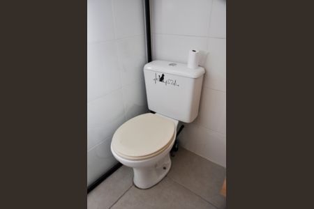 Casa à venda com 71m², 2 quartos e 1 vagaSuíte - Banheiro 