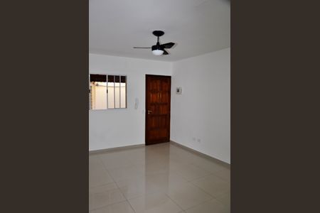 Casa à venda com 71m², 2 quartos e 1 vagaSala