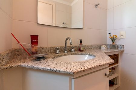 Apartamento à venda com 158m², 3 quartos e 3 vagasBanheiro da Suíte 1