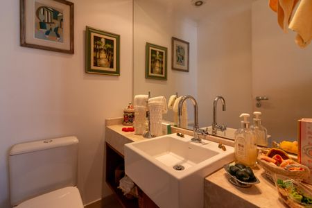 Apartamento à venda com 158m², 3 quartos e 3 vagasLavabo