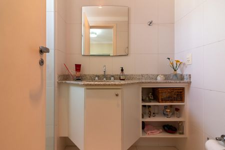 Apartamento à venda com 158m², 3 quartos e 3 vagasBanheiro da Suíte 1