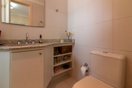 Apartamento à venda com 158m², 3 quartos e 3 vagasBanheiro da Suíte 1