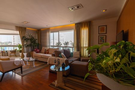 Sala de apartamento à venda com 3 quartos, 158m² em Indianópolis, São Paulo