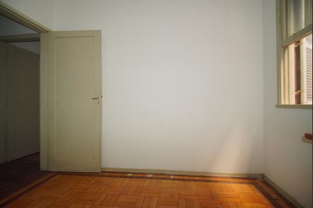 Quarto 1 de apartamento para alugar com 2 quartos, 62m² em Petrópolis, Porto Alegre