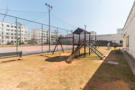 Apartamento para alugar com 47m², 2 quartos e 1 vaga Apartamento para alugar com 47m², 2 quartos e 1 vagaÁrea comum - Playground
