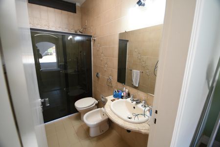 Casa para alugar com 800m², 5 quartos e 10 vagasBanheiro da Suíte 2