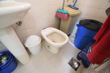 Casa para alugar com 800m², 5 quartos e 10 vagasBanheiro de serviço