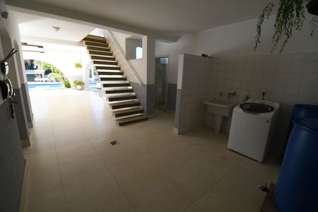 Casa para alugar com 800m², 5 quartos e 10 vagasÁrea de Serviço