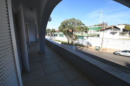 Casa para alugar com 800m², 5 quartos e 10 vagasSuíte 3 - Sacada