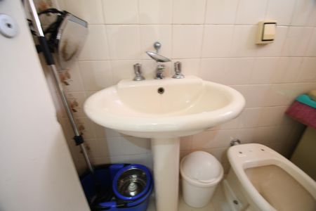 Casa para alugar com 800m², 5 quartos e 10 vagasBanheiro de serviço