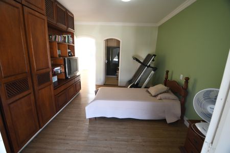 Casa para alugar com 800m², 5 quartos e 10 vagasSuíte 3