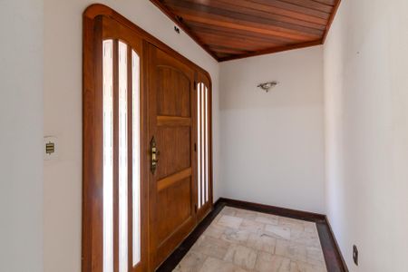 Casa à venda com 230m², 3 quartos e 1 vaga Casa à venda com 230m², 3 quartos e 1 vagaHall de entrada