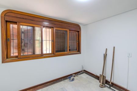 Casa à venda com 230m², 3 quartos e 1 vaga Casa à venda com 230m², 3 quartos e 1 vagaQuarto de Serviço