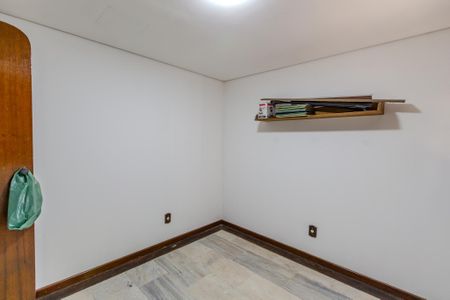 Casa à venda com 230m², 3 quartos e 1 vaga Casa à venda com 230m², 3 quartos e 1 vagaQuarto de Serviço