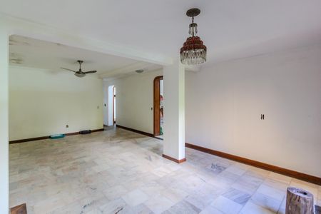 Casa à venda com 230m², 3 quartos e 1 vaga Casa à venda com 230m², 3 quartos e 1 vagaSala de Jantar