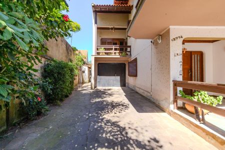 Casa à venda com 230m², 3 quartos e 1 vaga Casa à venda com 230m², 3 quartos e 1 vagaQuintal