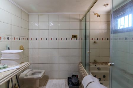 Casa à venda com 230m², 3 quartos e 1 vaga Casa à venda com 230m², 3 quartos e 1 vagaBanheiro da Suíte