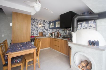 Casa à venda com 220m², 4 quartos e 2 vagasChurrasqueira