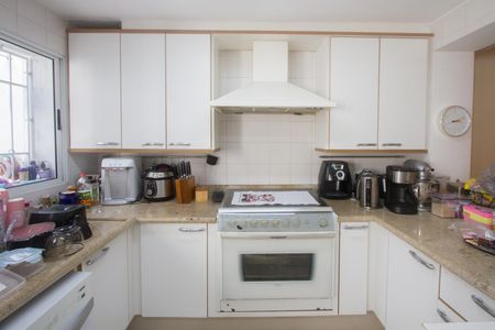 Casa à venda com 220m², 4 quartos e 2 vagasCozinha